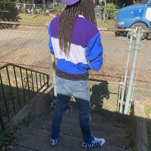 Featuring my work HAT SHIRT AND JEANS - Picture 5 of 5